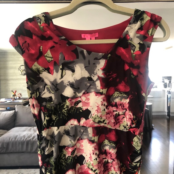 Beautiful Ruched Dress - Picture 3 of 4